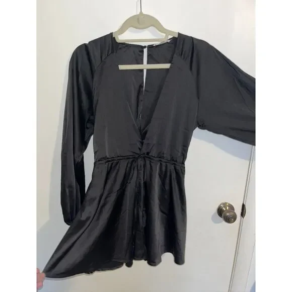 Stolen Hearts Front V-Cut Waist Silky Satin Plunge Jumpsuit Long Sleeve Romper - Picture 2 of 10